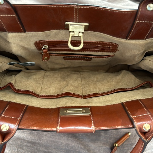 Vintage Liz Claiborne leather handbag with lock clasp and belt cinch. Excellent. - Picture 6 of 7